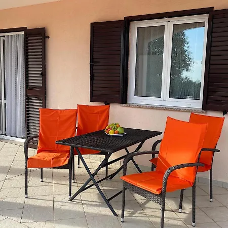 Apartament Avelanda *